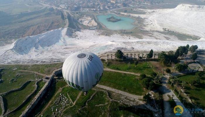 BALLONGFLYGNING OCH PAMUKKALE TUR FR�N ANTALYA - UTFLYKTER I ANTALYA