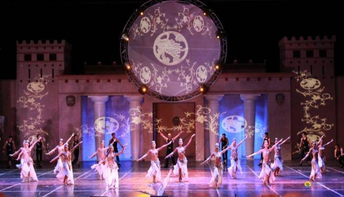 DANSVOORSTELLING FIRE OF ANATOLIA VANUIT SIDE - EXCURSIES IN SIDE