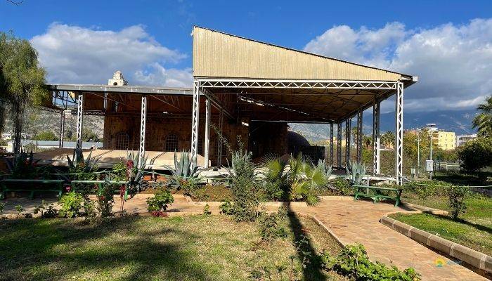 DEMRE MYRA KEKOVA FR�N SIDE - UTFLYKTER I SIDE