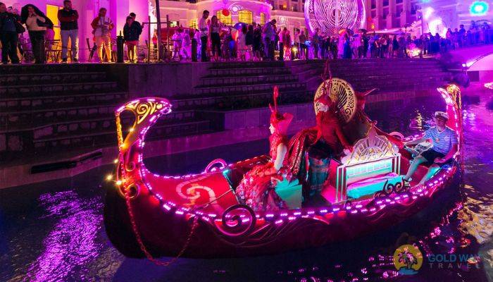 LAND OF LEGENDS NATSHOW FRA KEMER - UDFLUGTER I KEMER