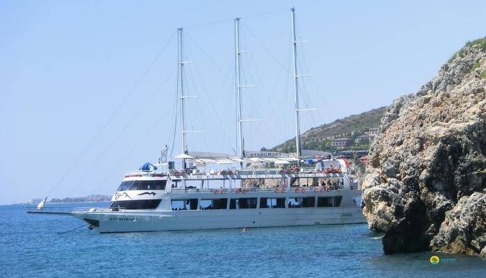 ЯХТА СТАРКРАФТ В СИДЕ - ЭКСКУРСИИ В СИДЕ